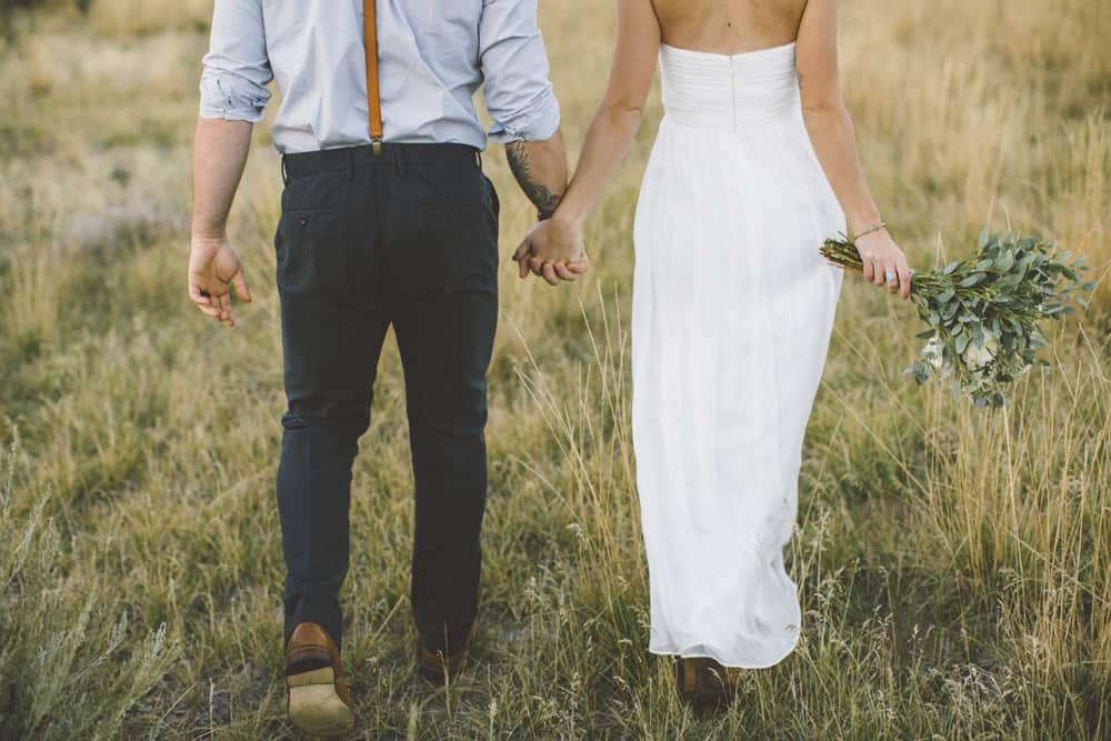 stylish mountain meadow elopement central oregon victoria carlson photography 0010