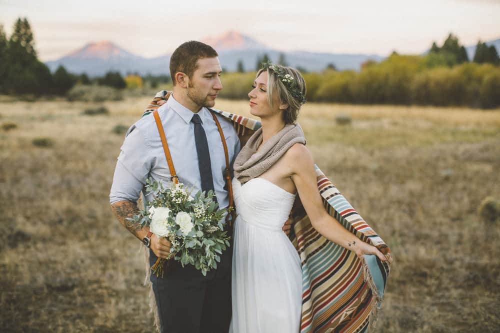 stylish mountain meadow elopement central oregon victoria carlson photography 0015