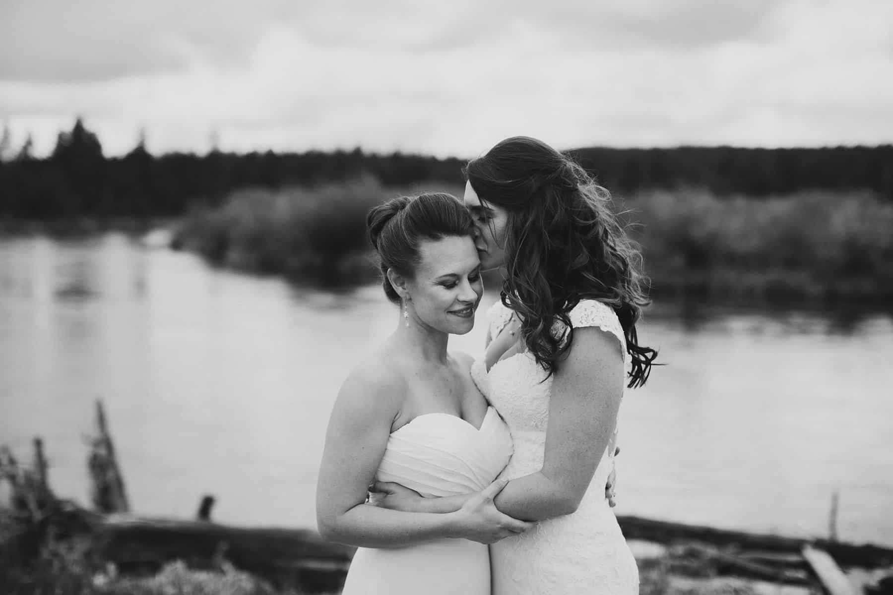 Sara Emily Sunriver Bend Oregon Rustic Lodge Wedding 0027