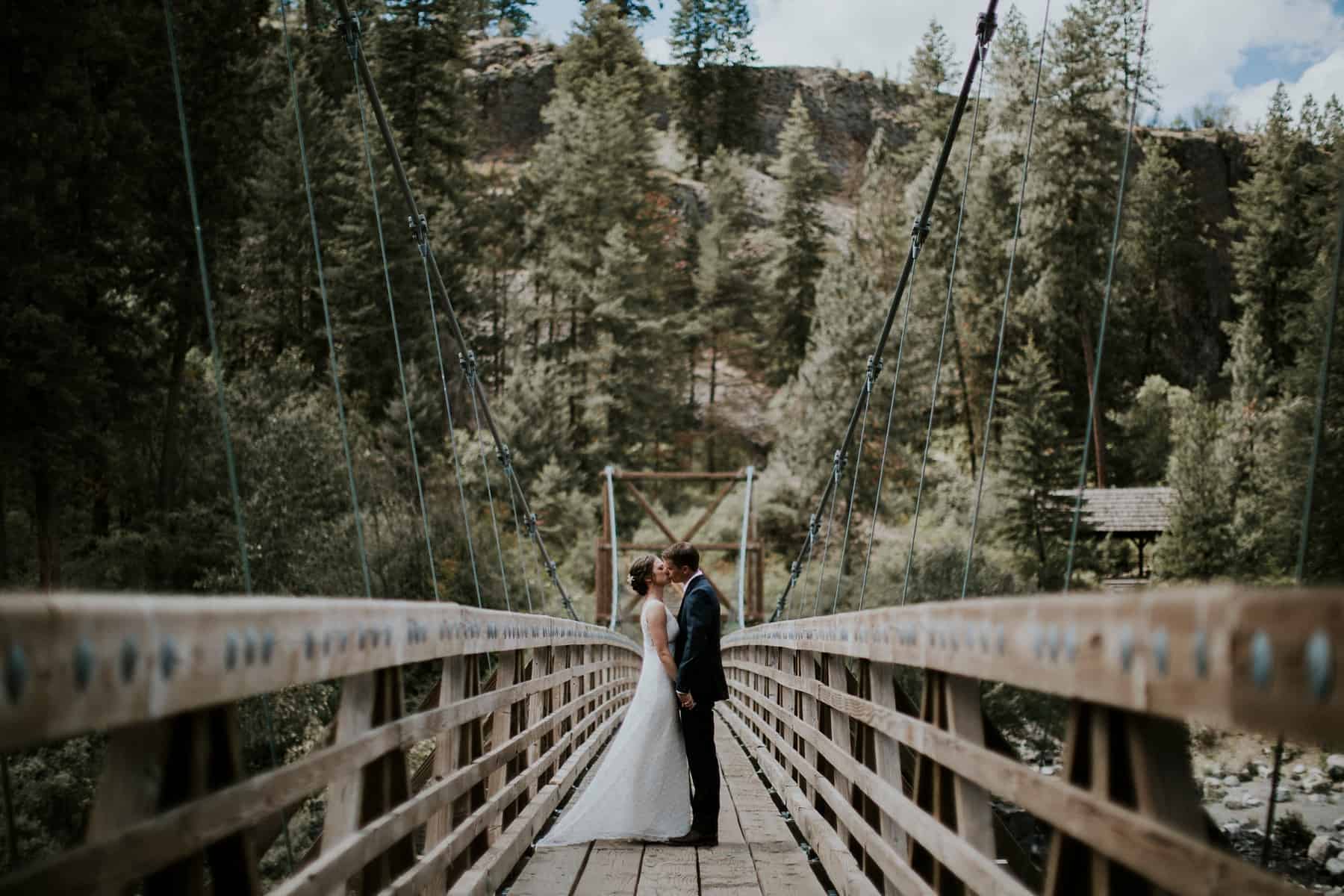 maisie-morgan-spokane-washington-pacific-northwest-backyard-wedding-00007