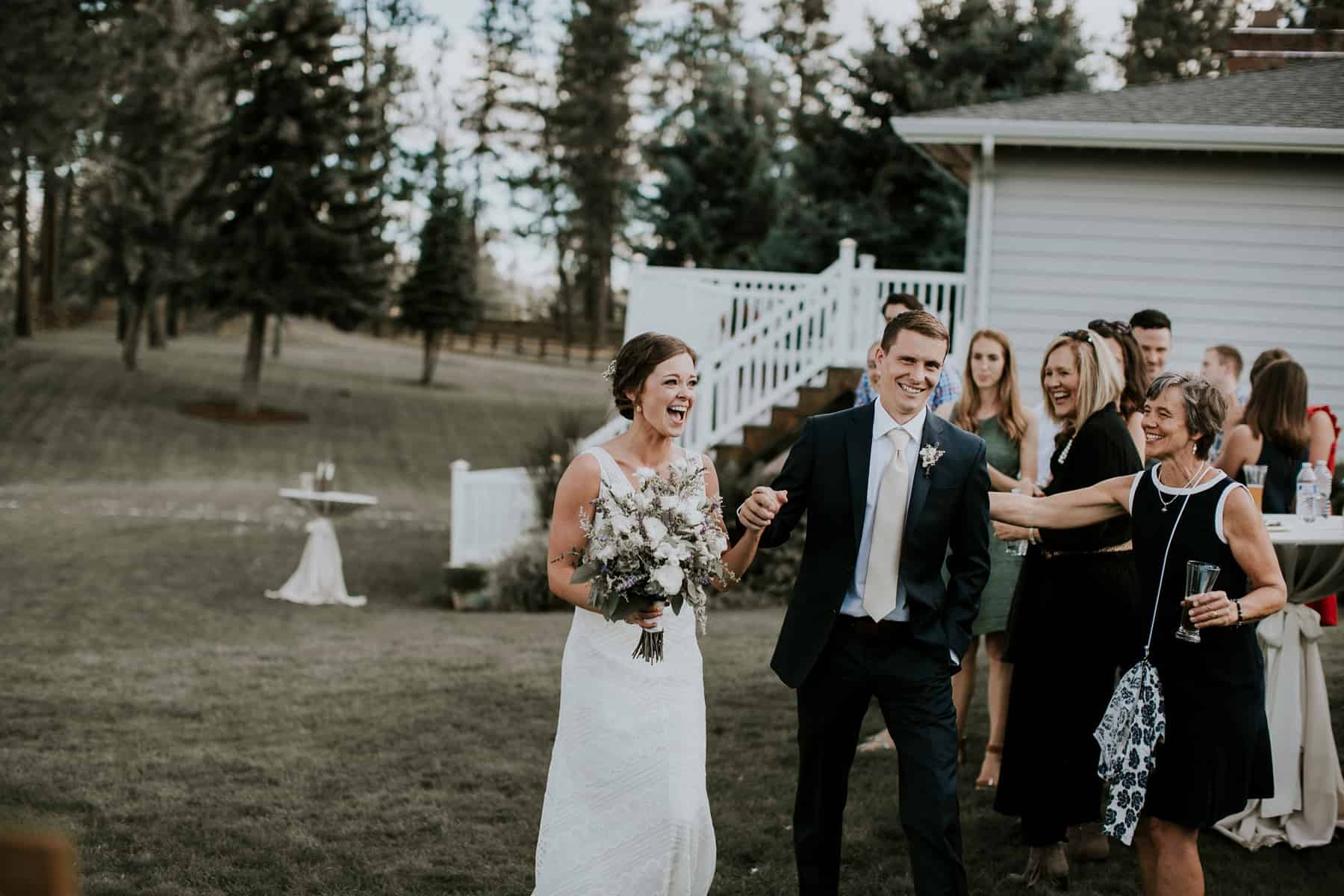 maisie-morgan-spokane-washington-pacific-northwest-backyard-wedding-00039