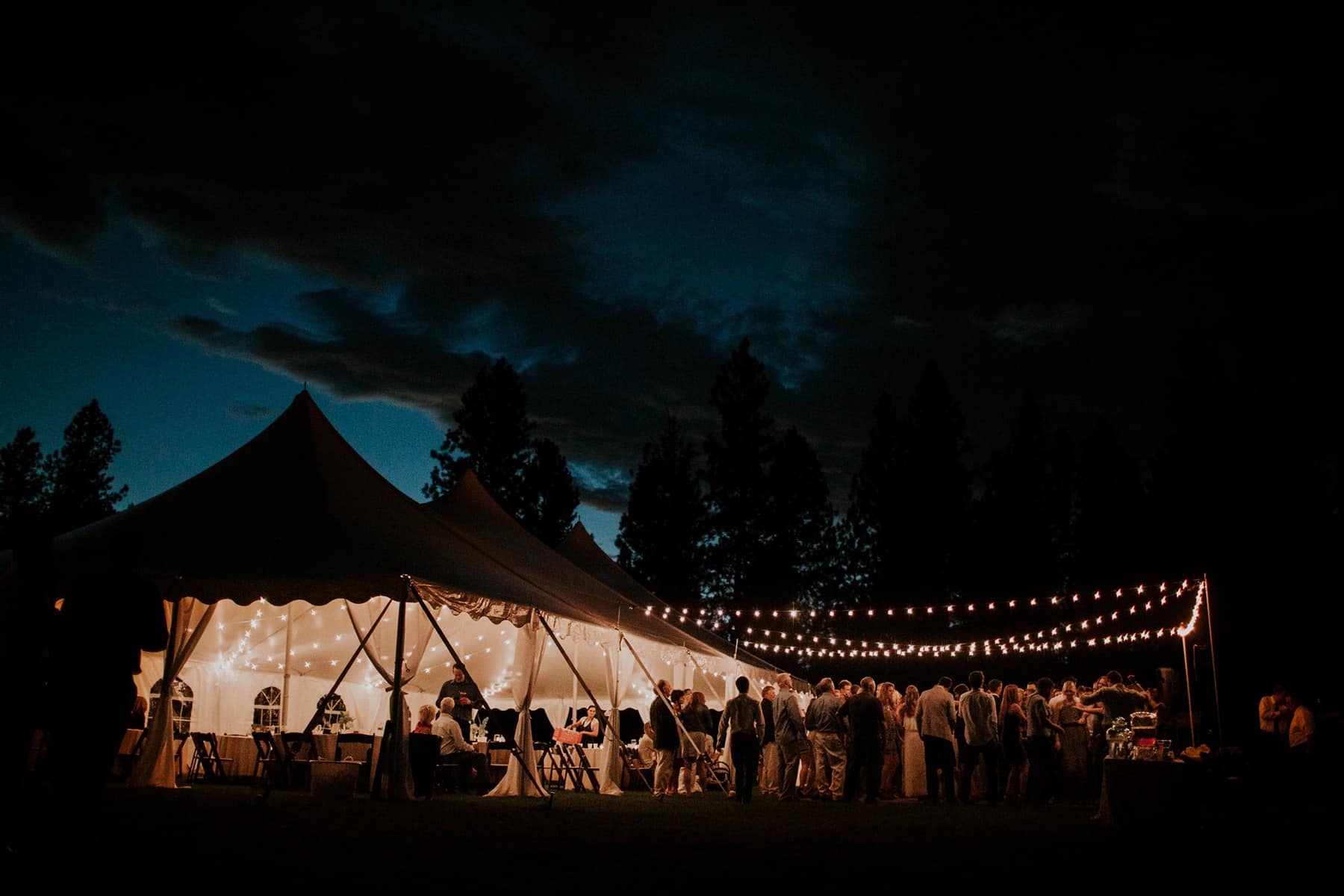 maisie-morgan-spokane-washington-pacific-northwest-backyard-wedding-00073