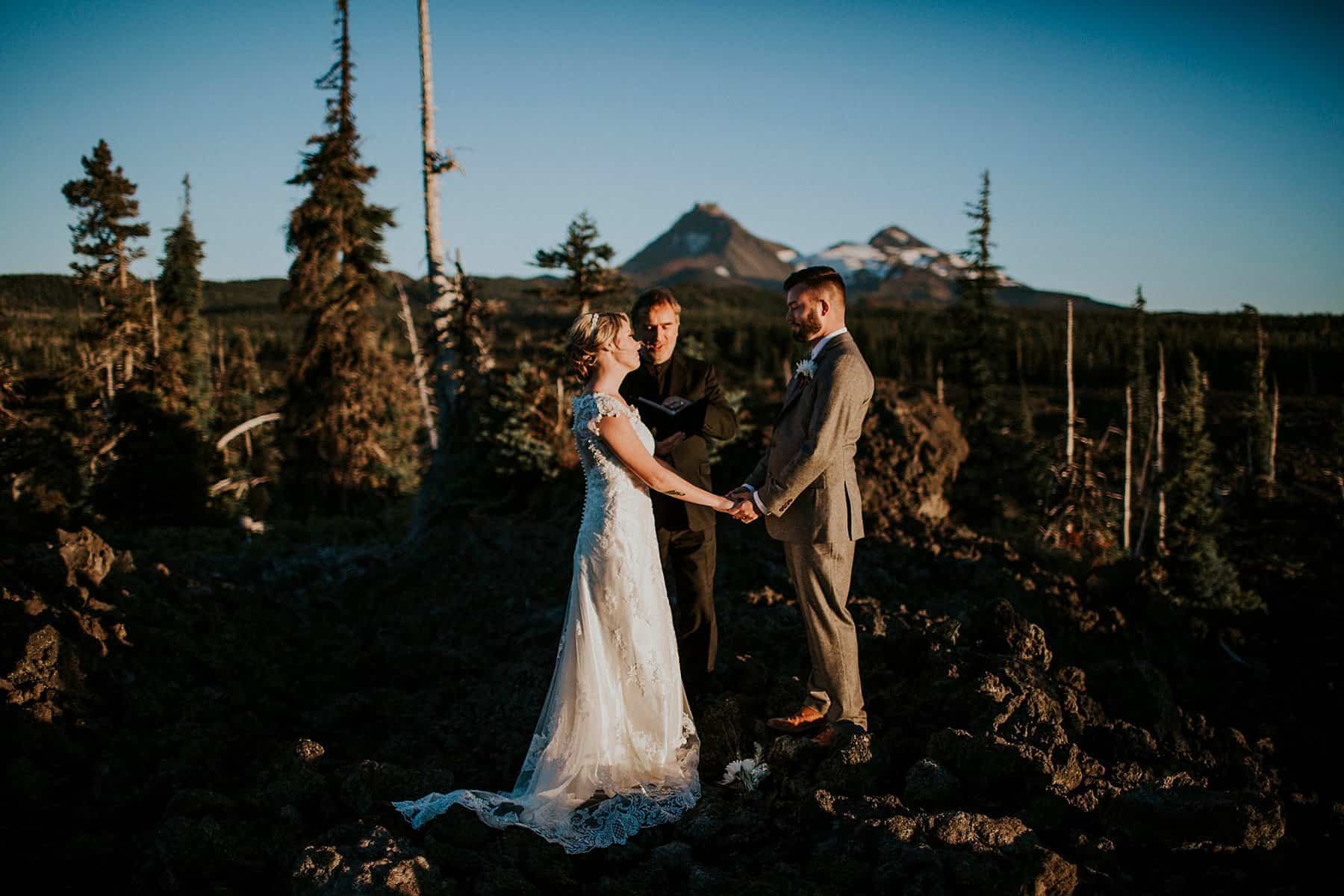 bend-central-oregon-waterfall-adventure-wedding-elopement-025